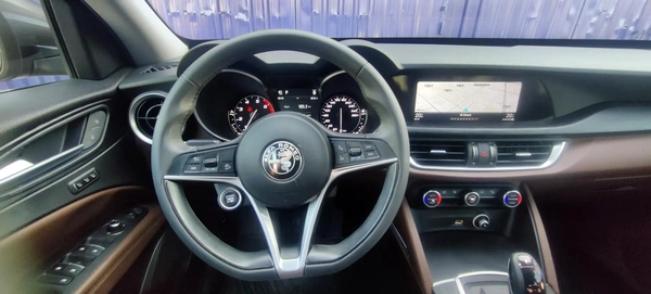 Alfa Romeo Stelvio 2018 | GCC | Single Owner | Full Agency Serviced