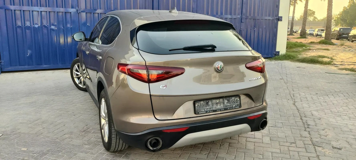 Alfa Romeo Stelvio 2018 | GCC | Single Owner | Full Agency Serviced-14-14