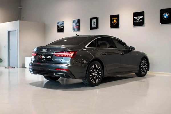Audi A6 45 TFSI 2020 | 1,500 Monthly | Clean Title | Excellent Condition Fully loaded .