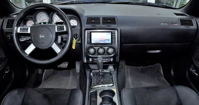 Dodge Challenger SRT8 6.1 HEMI ( 2010 Model ) in Purple / Violet Color GCC Specs-6