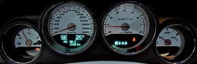 Dodge Challenger SRT8 6.1 HEMI ( 2010 Model ) in Purple / Violet Color GCC Specs-4