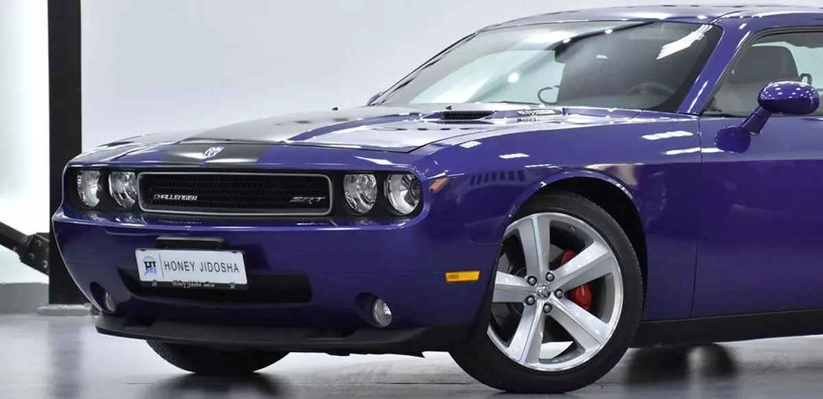 Dodge Challenger SRT8 6.1 HEMI ( 2010 Model ) in Purple / Violet Color GCC Specs-1-1