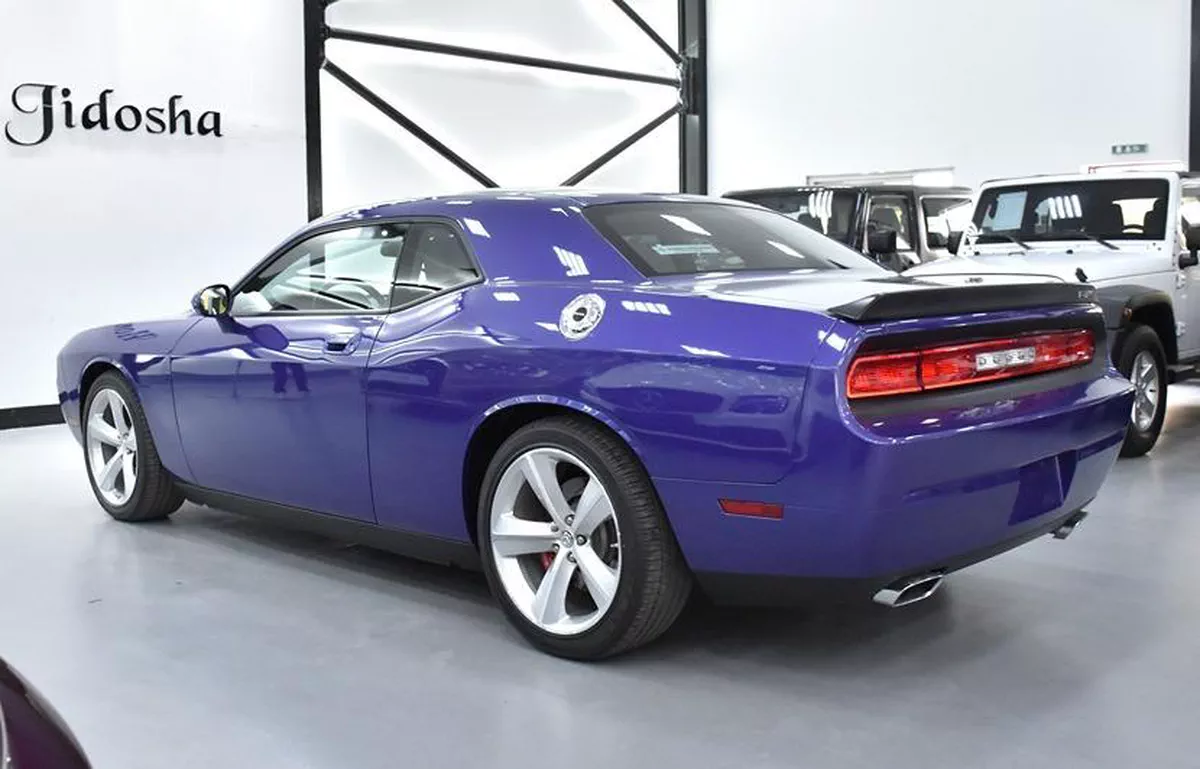 Dodge Challenger SRT8 6.1 HEMI ( 2010 Model ) in Purple / Violet Color GCC Specs-10-10