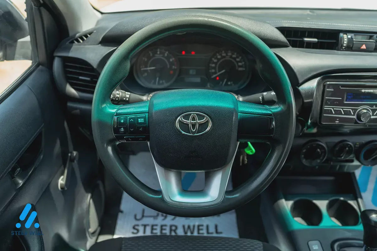 2018 Toyota Hilux GL Petrol Automatic Transmission GCC Specs-18-18