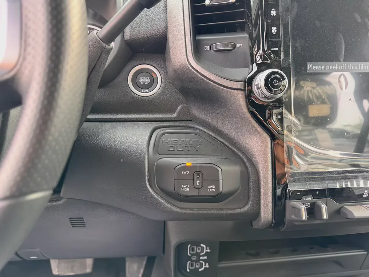 RAM 2500 Bighorn 2025 - GCC Specs - Brand New-12-12