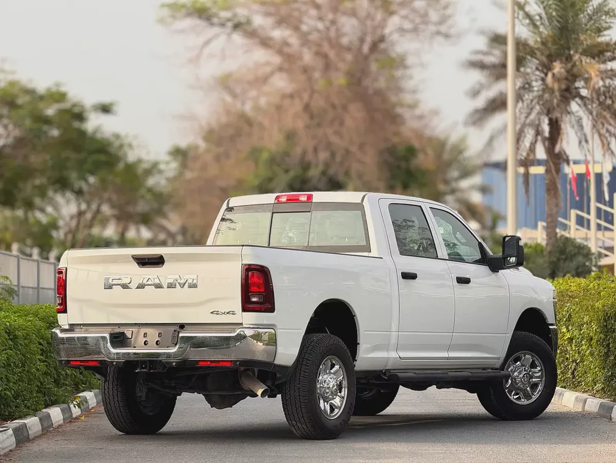 RAM 2500 Bighorn 2025 - GCC Specs - Brand New-1-1