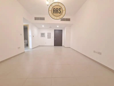Full Sea View 2Bhk With Master Rooms 80k Full Facilities-6
