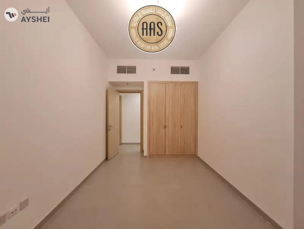 Full Sea View 2Bhk With Master Rooms 80k Full Facilities