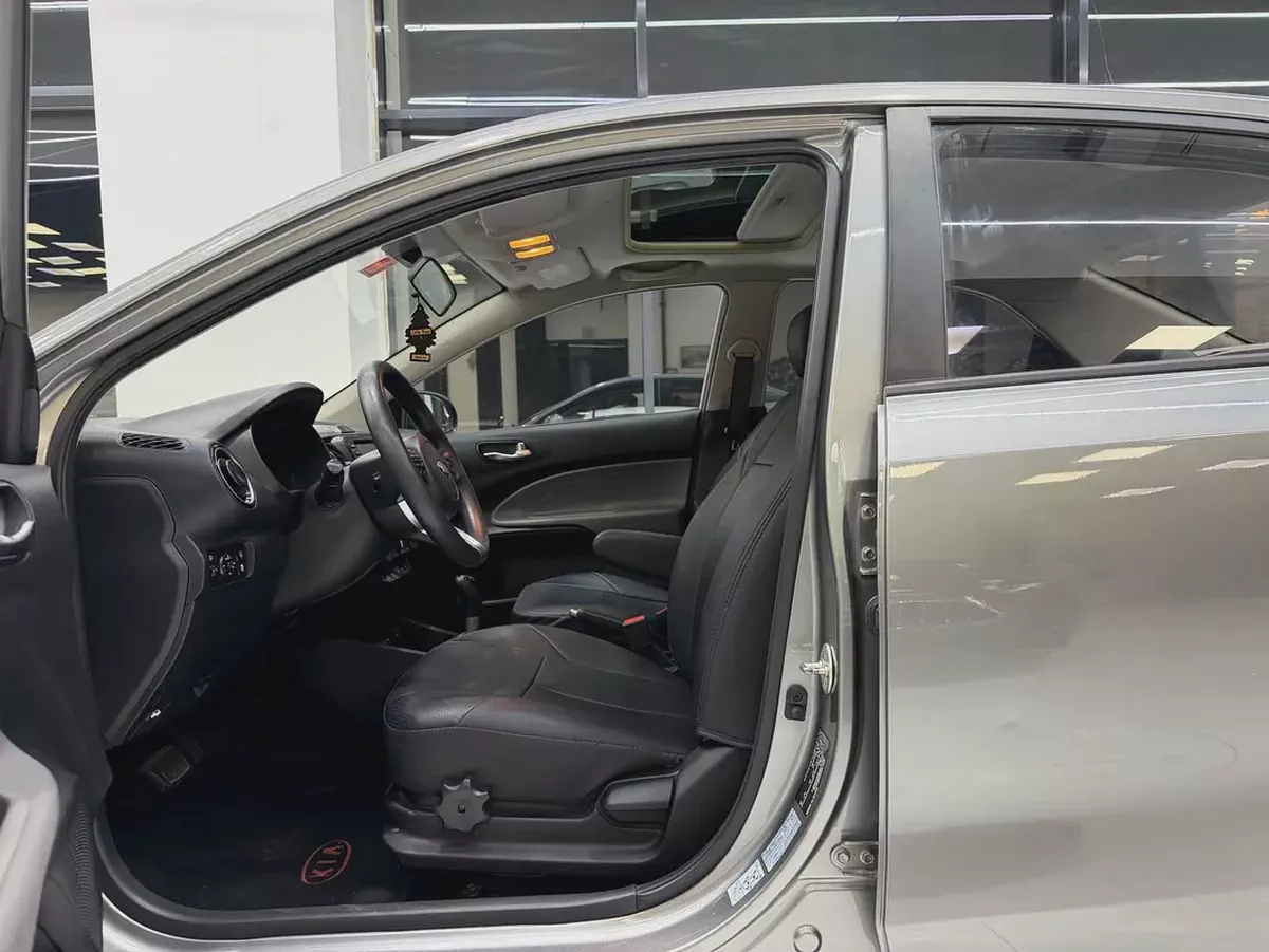 Full option Kia pegas Monthly emi 555 available-6-6