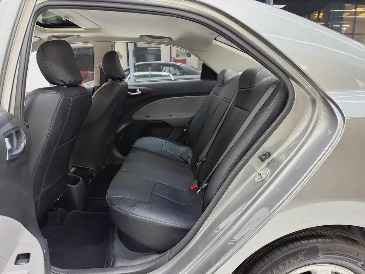 Full option Kia pegas Monthly emi 555 available-7-7