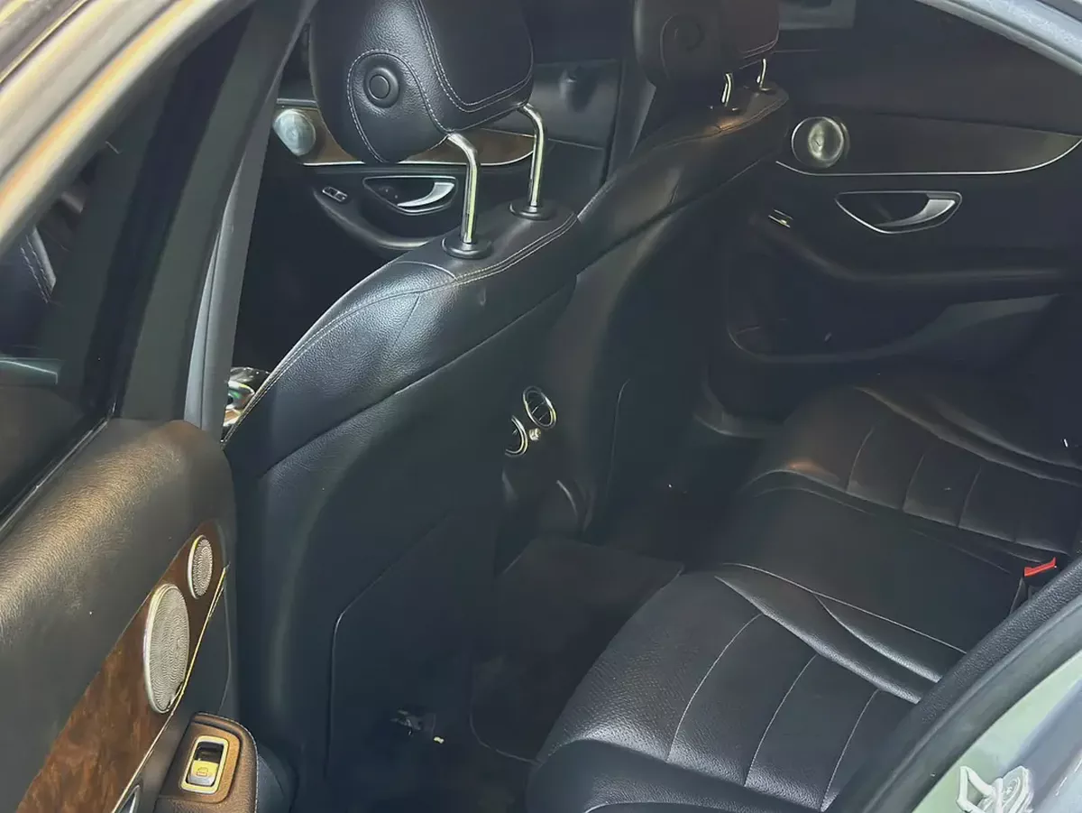 2016 Mercedes-Benz C-Class C300 - American Specs-4-4