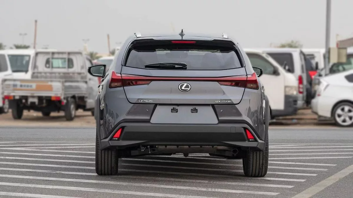 Lexus UX250h STANDARD STD (NON GCC)| 2-YEAR WARRANTY + SERVICE AVAILABLE  | 0% DOWNPAYME-12-12
