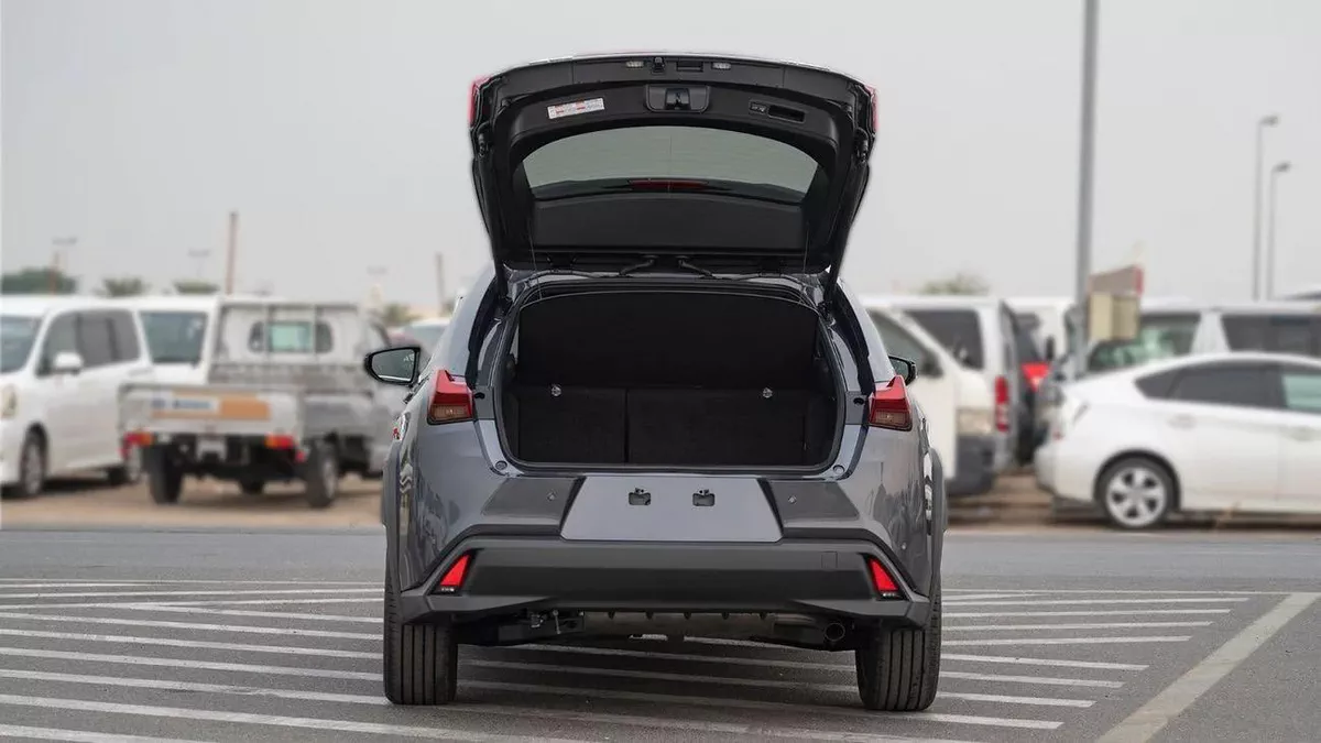 Lexus UX250h STANDARD STD (NON GCC)| 2-YEAR WARRANTY + SERVICE AVAILABLE  | 0% DOWNPAYME-8-8