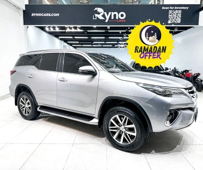 2019 Toyota Fortuner VXR 4.0L V6 // EMI starting from 1,800 AED-0