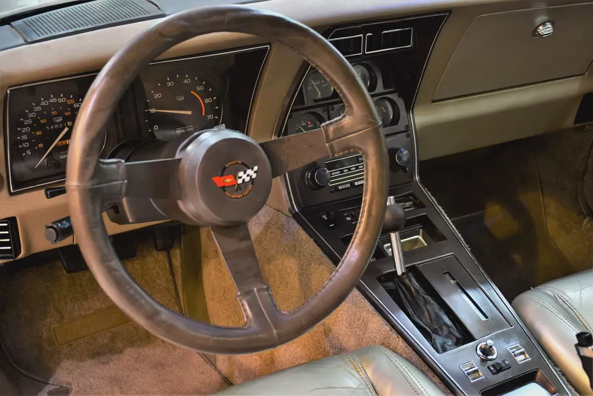 Chevrolet Corvette C3 ( COLLECTOR EDITION ) 1982 Model! in Copper / Golden Color! American Specs-12-12