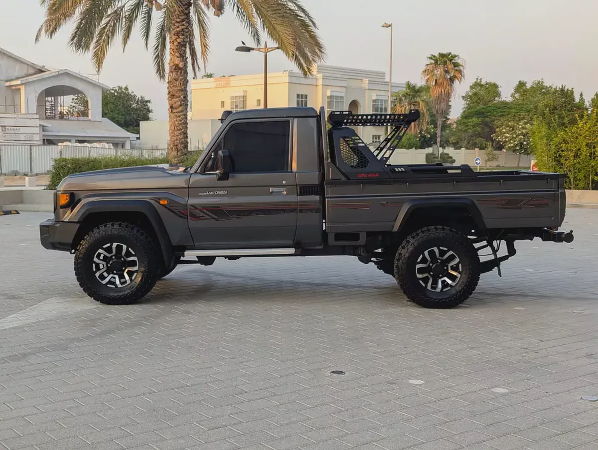 TOYOTA LAND CRUISER 70 Series Pickup 2008 Facelifted 2026 4.2L V6 1HZ Diesel Engine-3-3