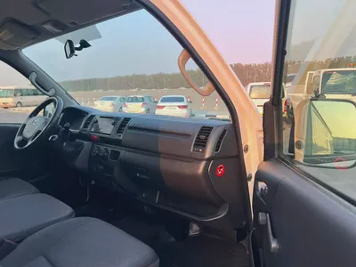 2016 Toyota Hiace | Cargo Van | Manual | GCC | Ref#1120-8