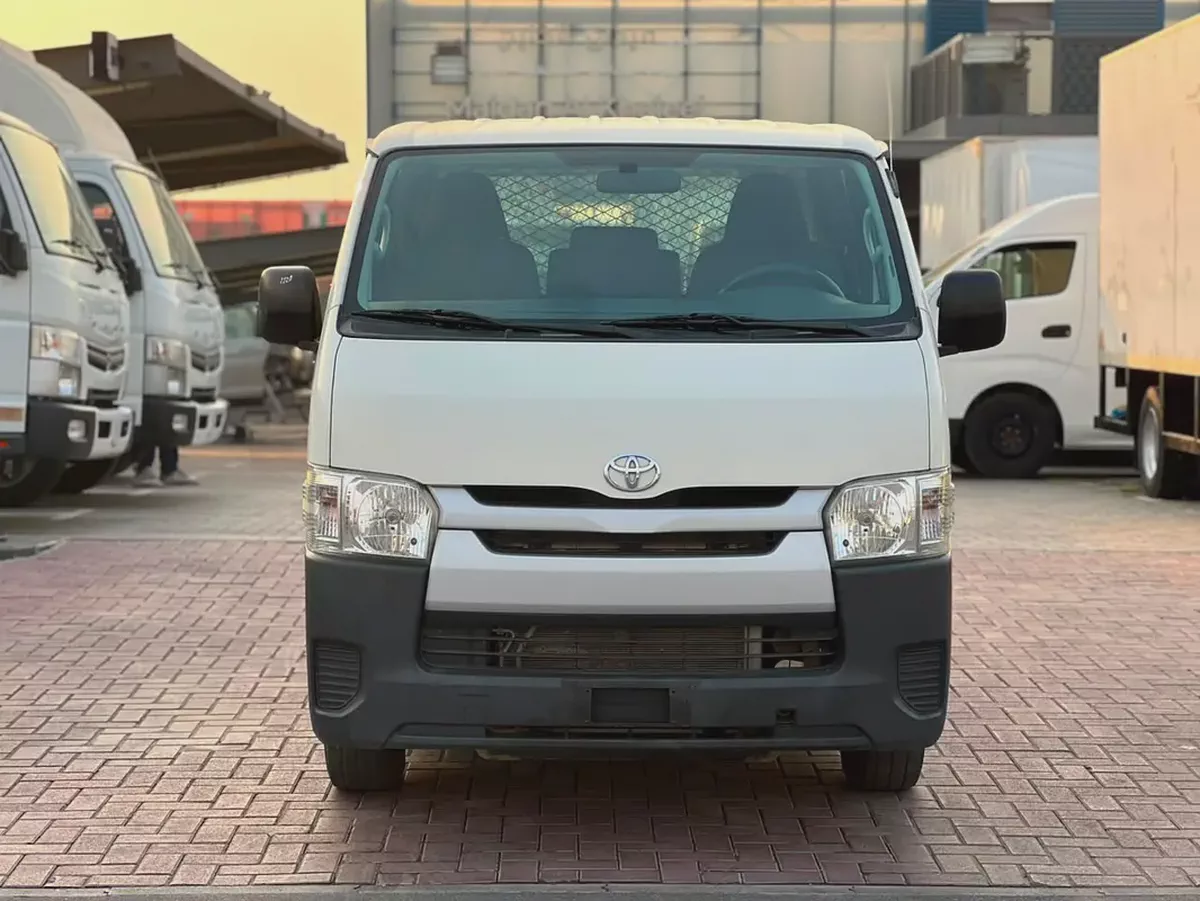 2016 Toyota Hiace | Cargo Van | Manual | GCC | Ref#1120-1-1