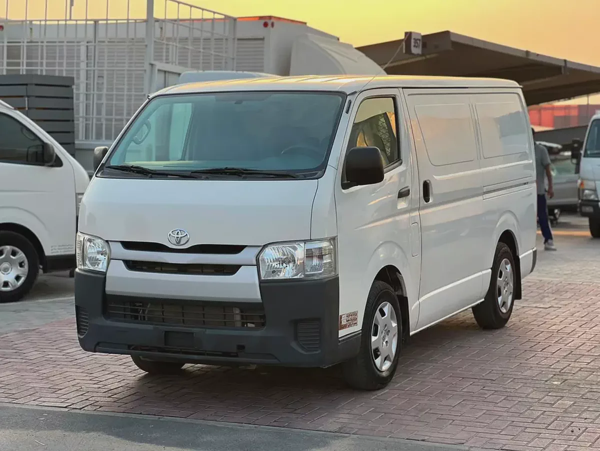 2016 Toyota Hiace | Cargo Van | Manual | GCC | Ref#1120-2-2