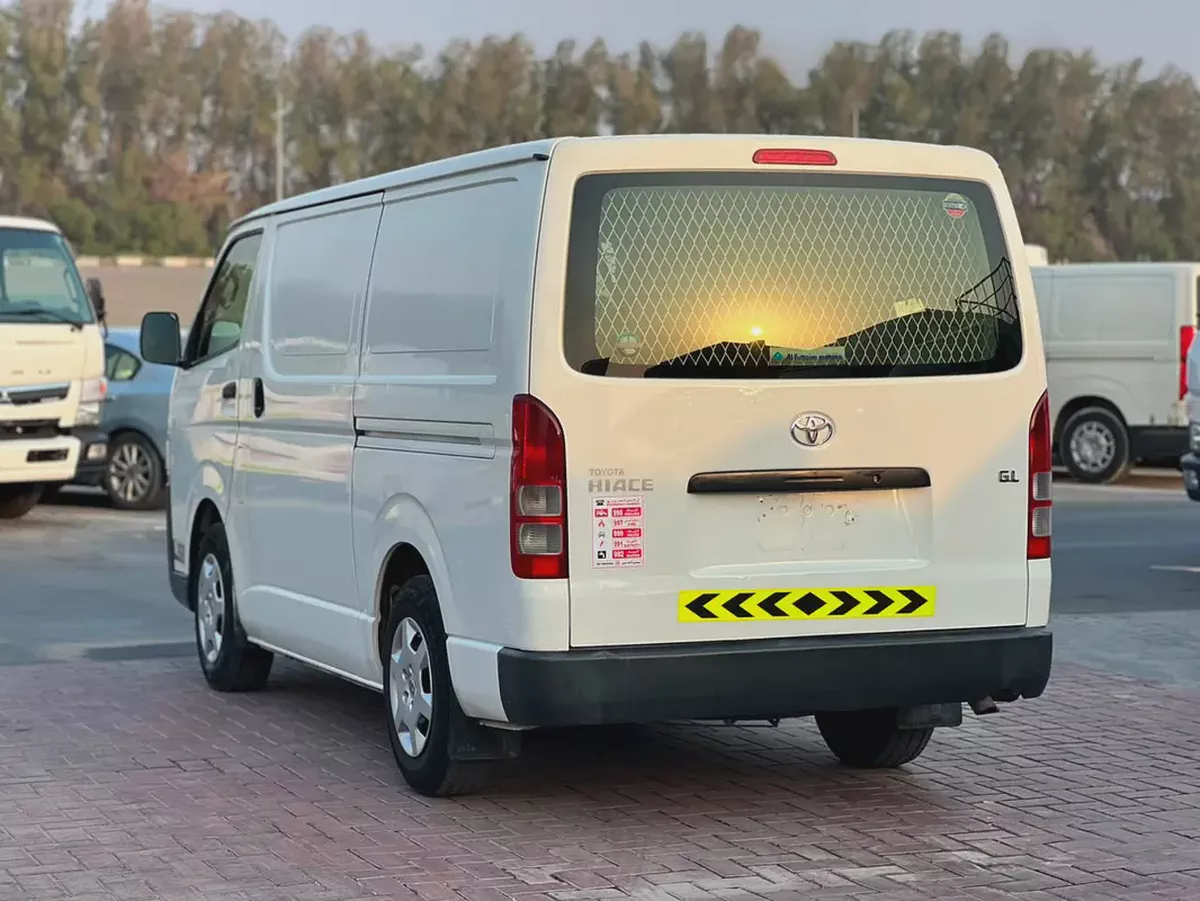 2016 Toyota Hiace | Cargo Van | Manual | GCC | Ref#1120-3-3