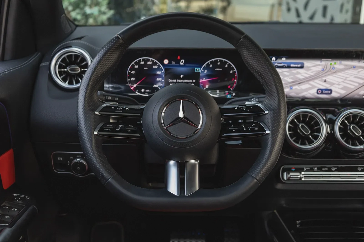 Mercedes-Benz GLA 200 2025-2-2
