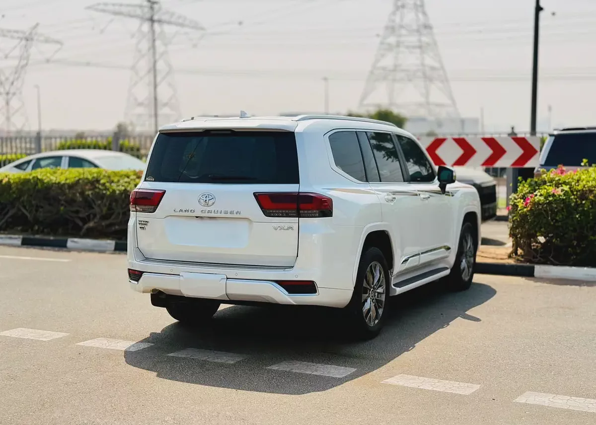 Toyota Land Cruiser VXR 3.3L Diesel 2023 GCC Specs Very Good COndition-5-5