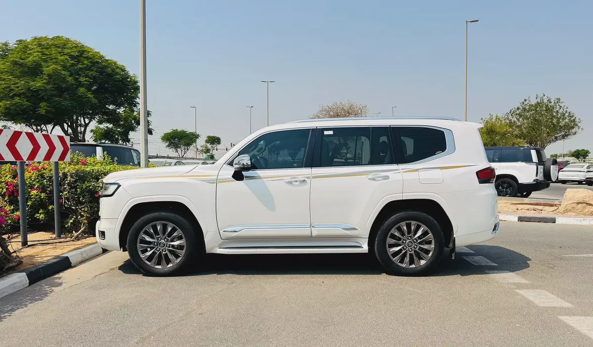 Toyota Land Cruiser VXR 3.3L Diesel 2023 GCC Specs Very Good COndition-6-6