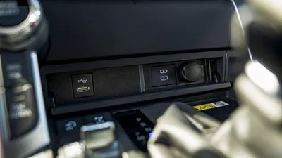 Toyota Land Cruiser VXR 3.5L-22