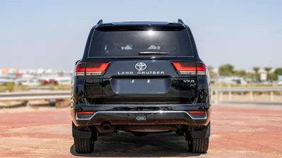 Toyota Land Cruiser VXR 3.5L-6