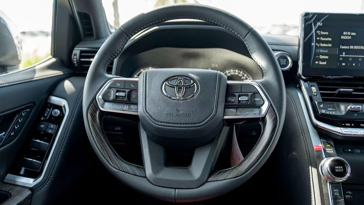 Toyota Land Cruiser VXR 3.5L-13-0