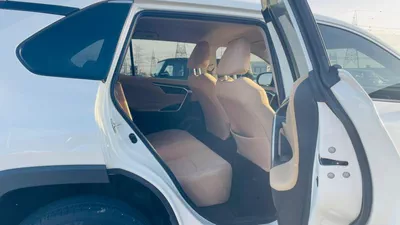 Toyota RAV4 EX 2.5L (2WD) EX-6