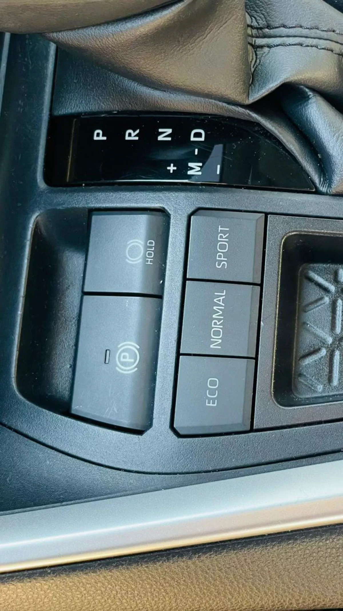 Toyota RAV4 EX 2.5L (2WD) EX-9-0