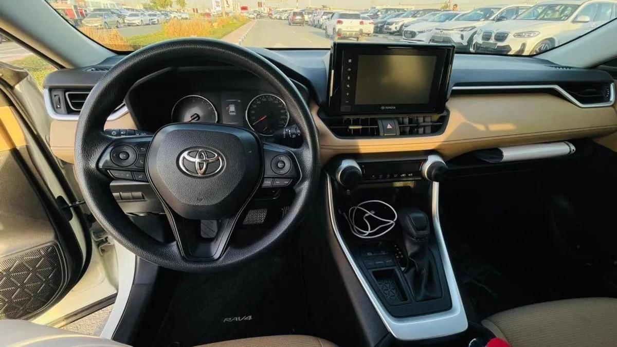 Toyota RAV4 EX 2.5L (2WD) EX-8-0