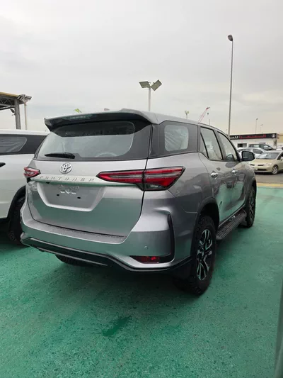 TOYOTA FORTUNER 2.7L PETROL 2026 | SILVER EXTERIOR-3