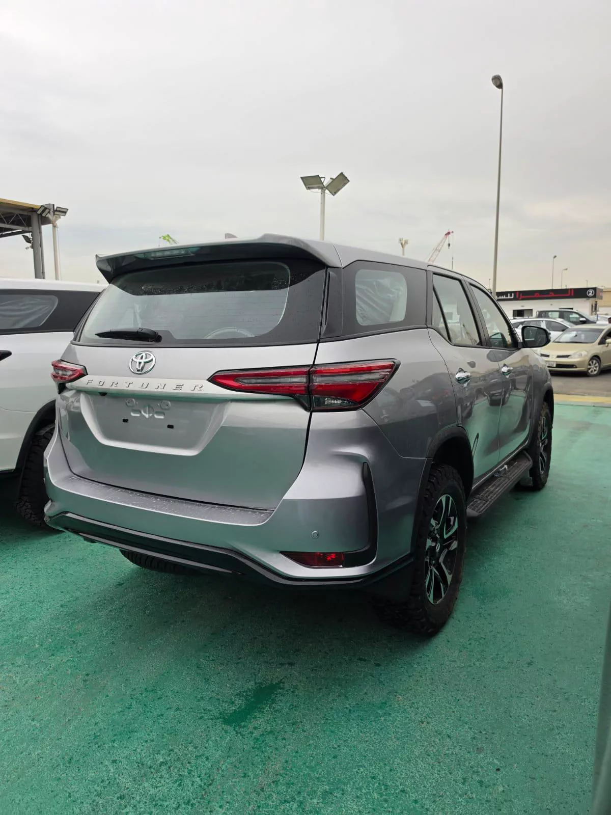 TOYOTA FORTUNER 2.7L PETROL 2026 | SILVER EXTERIOR-3-3