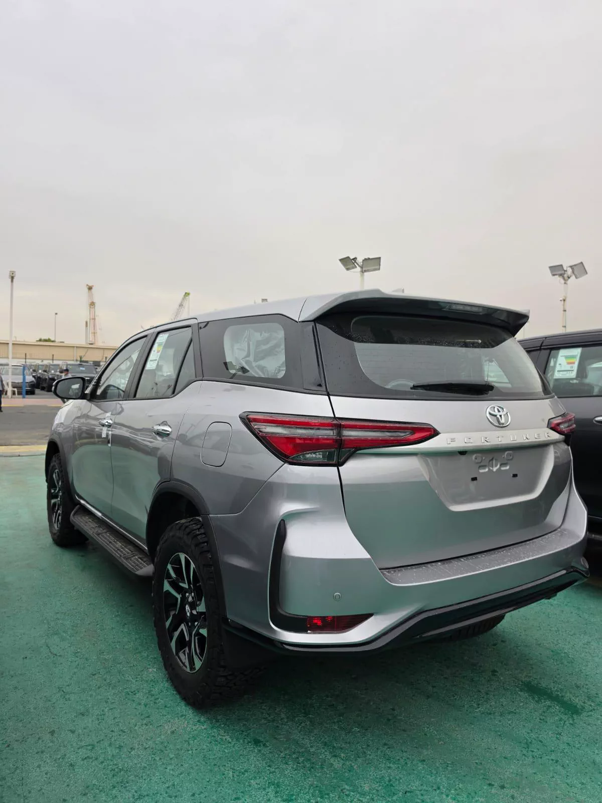 TOYOTA FORTUNER 2.7L PETROL 2026 | SILVER EXTERIOR-1-1