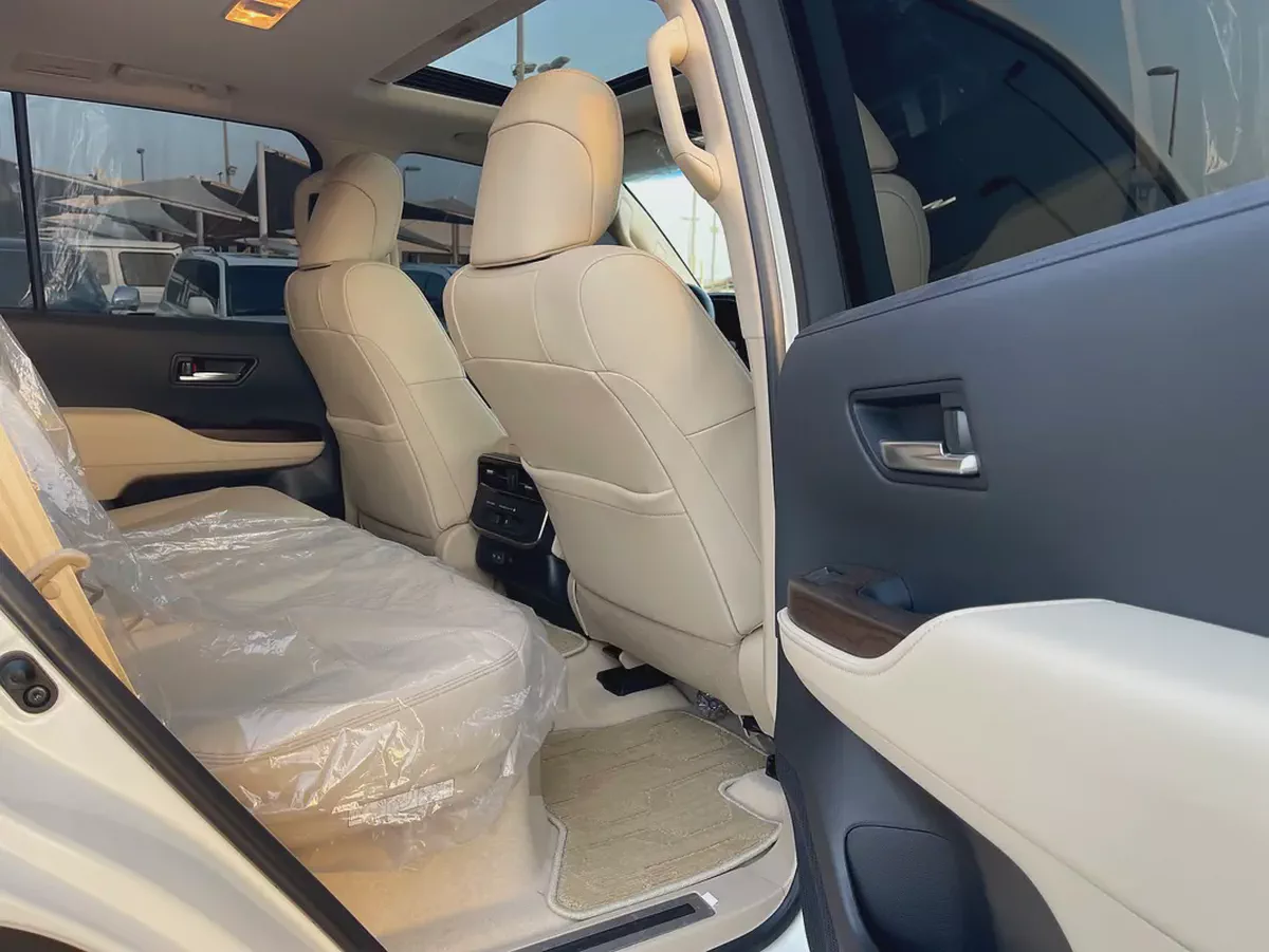 Toyota Land Cruiser GXR 2026 | GCC Specs | Brand New-13-13