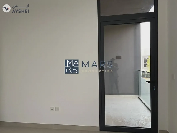 Brand New Elegent End Unit Ready to Move
