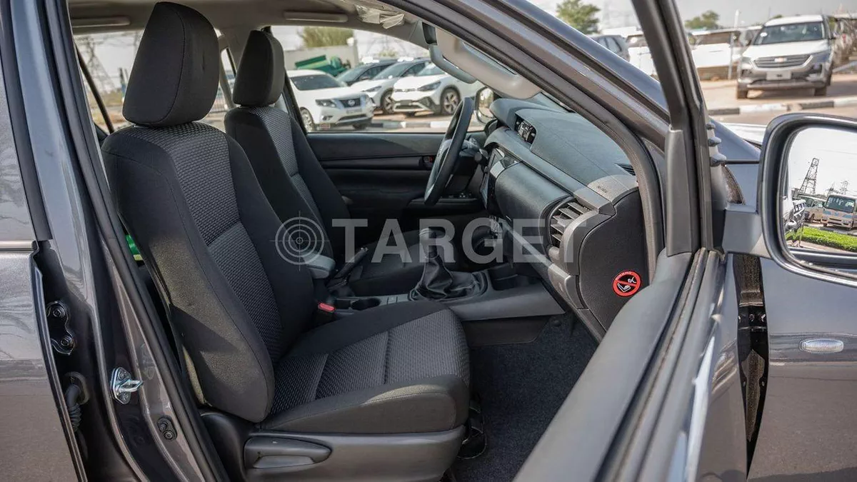 Toyota Hilux SGLX Toyota Hilux 2.4L AT Full option 2024-11-0