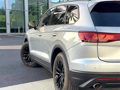 2025 Volkswagen Touareg Trendline - GCC Specs - Brand New! Under warranty-4