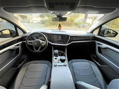 2025 Volkswagen Touareg Trendline - GCC Specs - Brand New! Under warranty-9