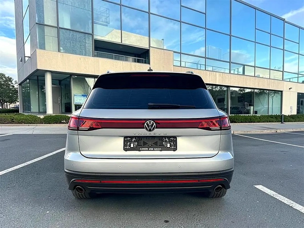 2025 Volkswagen Touareg Trendline - GCC Specs - Brand New! Under warranty
