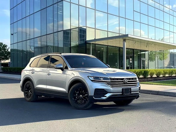 2025 Volkswagen Touareg Trendline - GCC Specs - Brand New! Under warranty