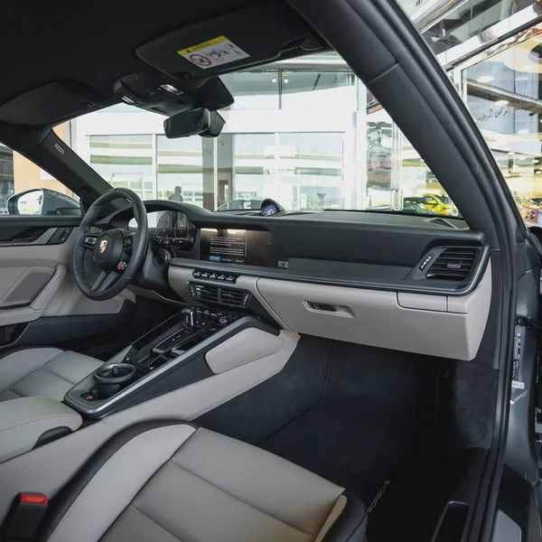 2025  PORSCHE  911 CARRERA