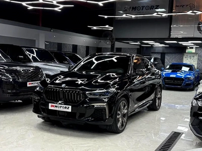 BMW Warranty/Service 2027 | Carbon Edition | Original Paint | 525 BHP | Full Option-0