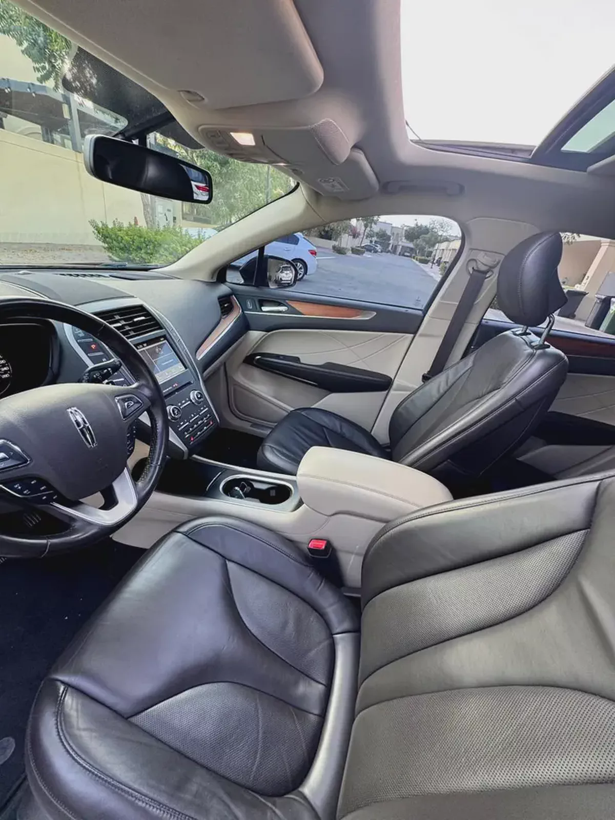 2017 Lincoln MKC Premiere GCC Specs-4-4