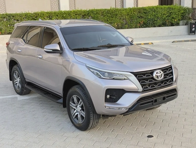 Toyota Fortuner 2017 Facelifted 2026 V4 2.7L EXR GCC Specs In Excellent Condition-0