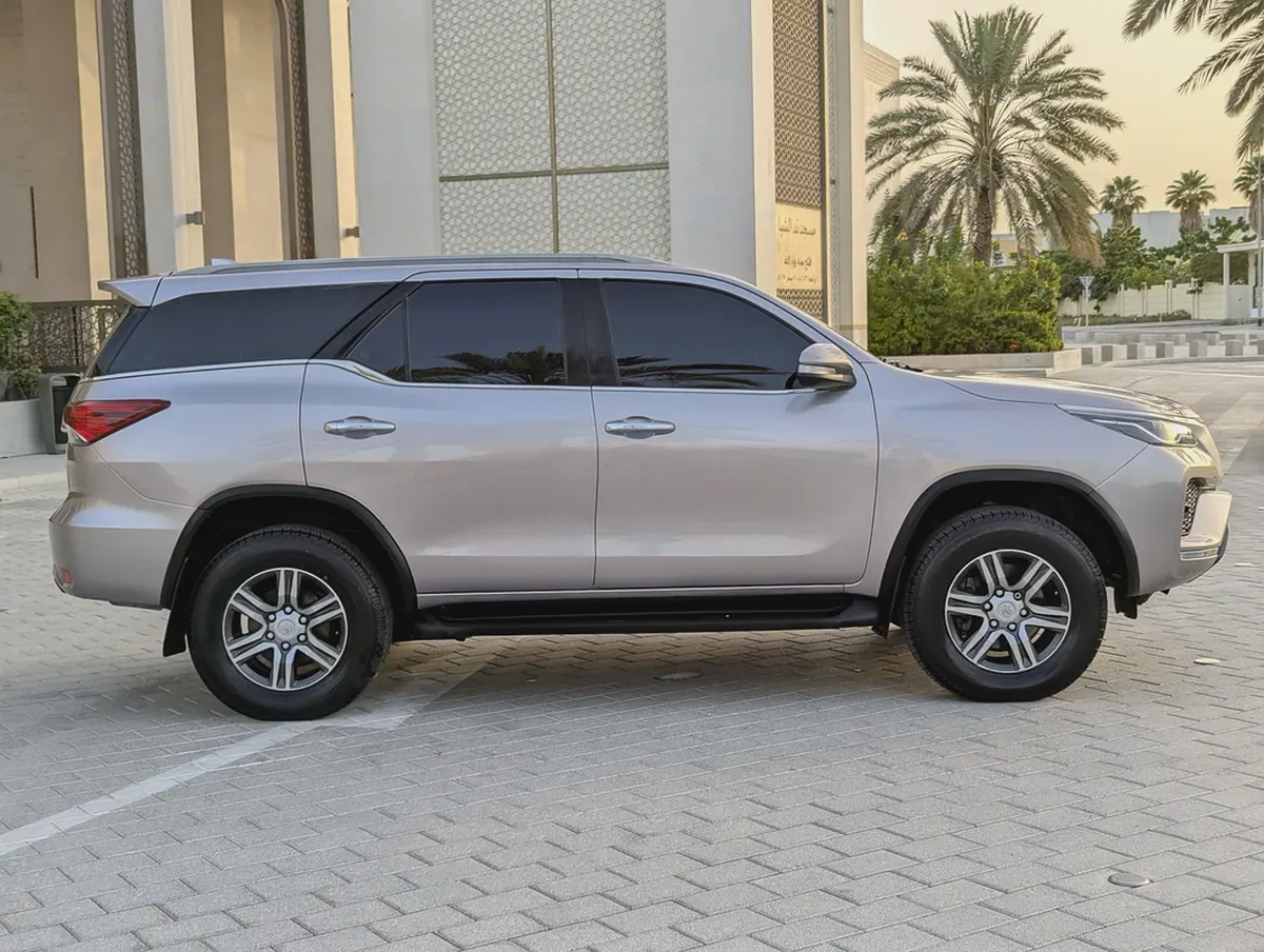 Toyota Fortuner 2017 Facelifted 2026 V4 2.7L EXR GCC Specs In Excellent Condition