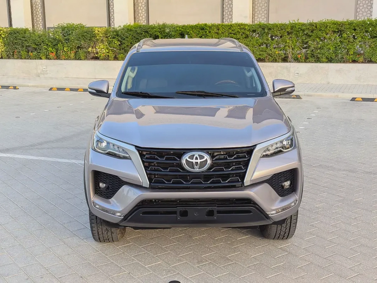 Toyota Fortuner 2017 Facelifted 2026 V4 2.7L EXR GCC Specs In Excellent Condition