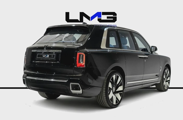 2025 ROLLS ROYCE CULLINAN | LOW MILEAGE | STARLIGHT | FULL OPTION | REAR SEAT ENTERTAINMENT